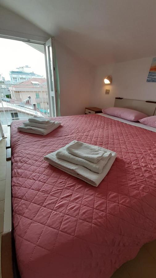 Hotel Elisabetta 2 Stelle Cattolica Exterior photo